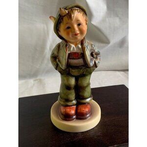 Hummel Hello World figure 429 5.5"